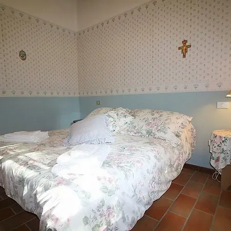 Villa Spaccio Bagnolo Sleeps 9 Pool Wifi *