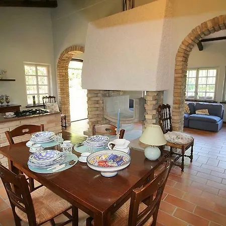 Spaccio Bagnolo Sleeps 9 Pool Wifi